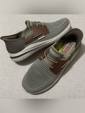 Like New Men’s Sz 10  Slip Ins Delson 3.0 Roth Sketchers-Taupe/Brown/Gray
